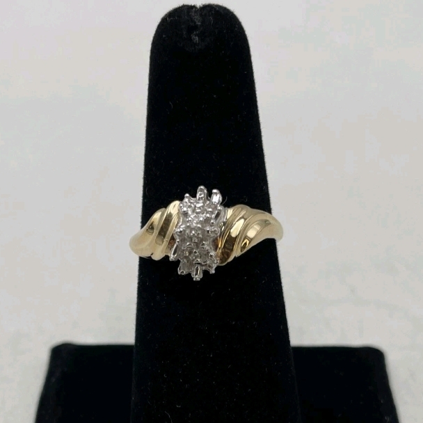 Sale! 10k Yellow Gold Fine Jewelry Polished Diamond Band Ring Sz.7